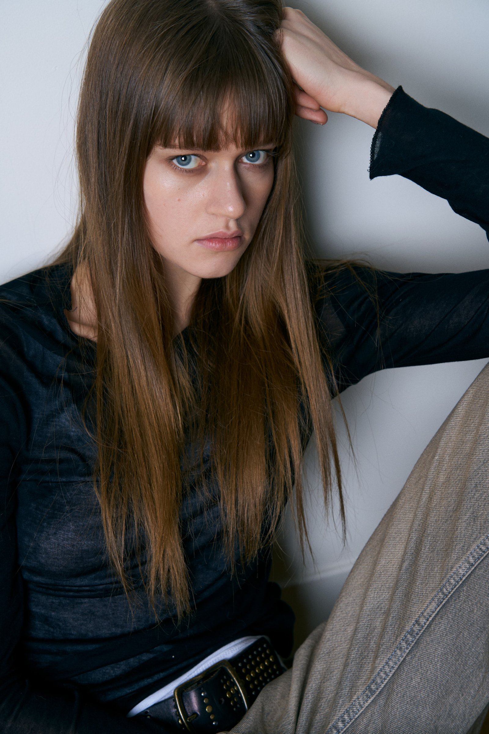 Book mannequin : plan américain en studio à Paris